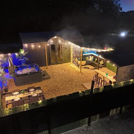 The Lodge At The Outside Inn Mountfield Bagian luar foto