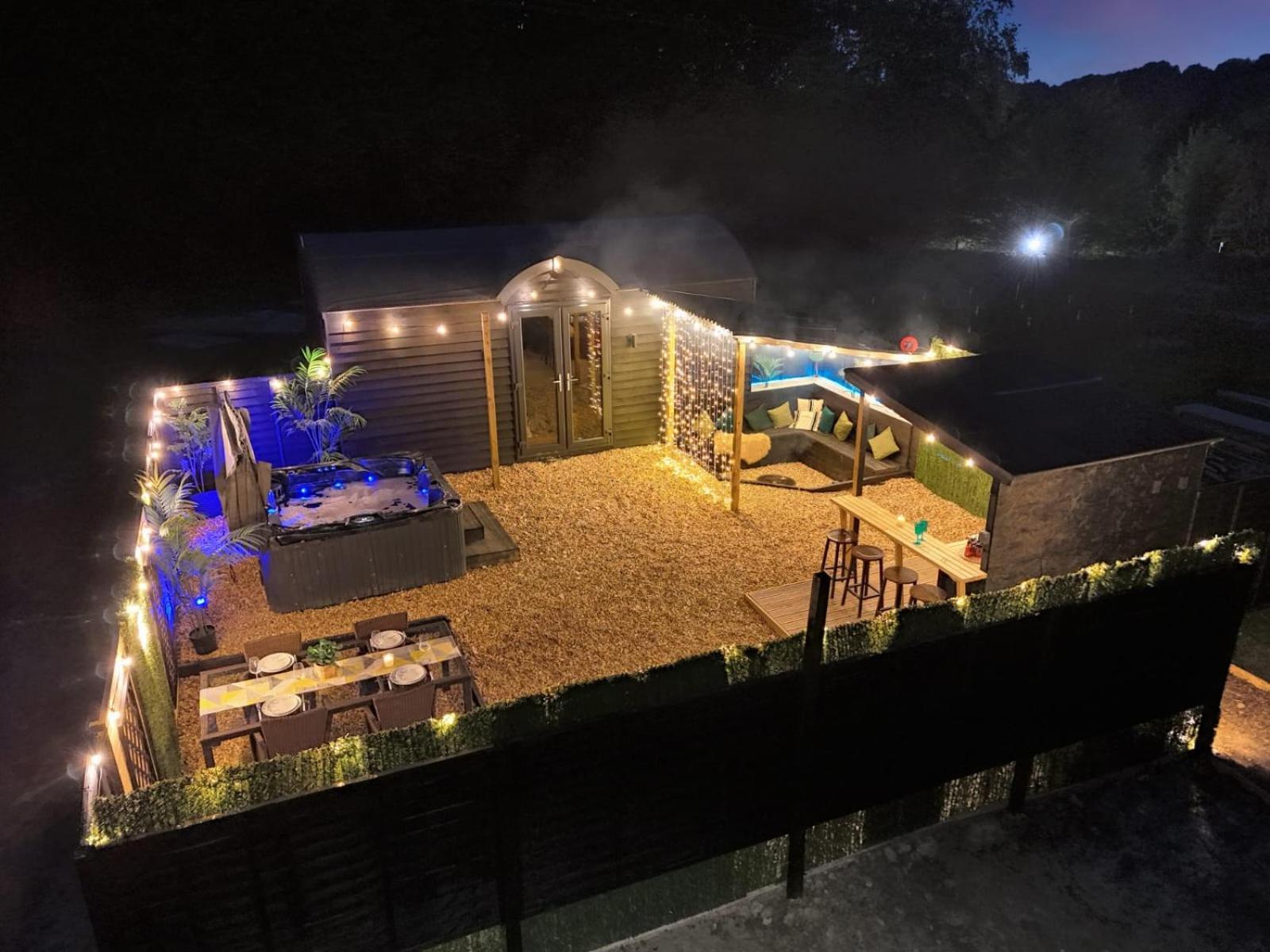 The Lodge At The Outside Inn Mountfield Bagian luar foto