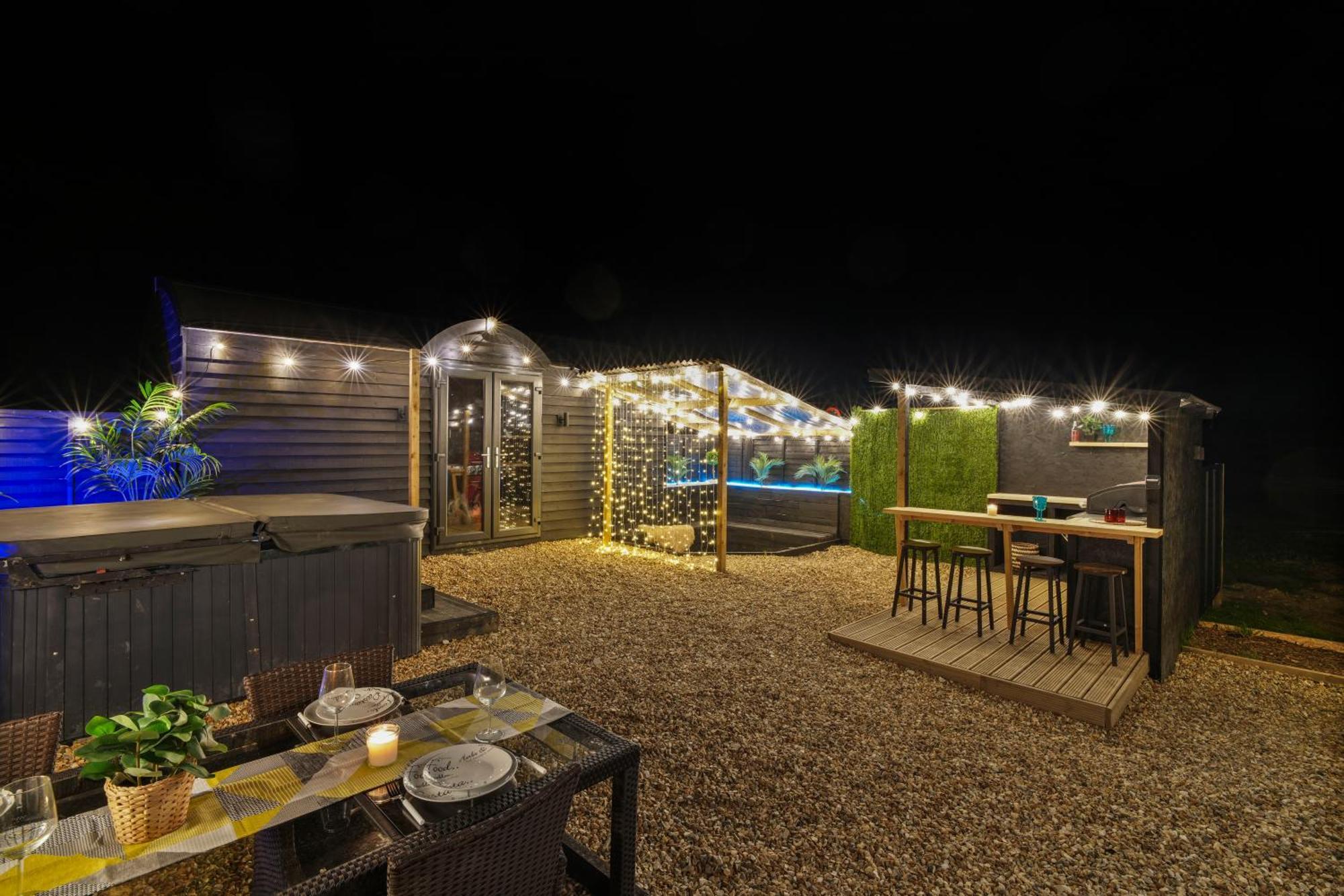 The Lodge At The Outside Inn Mountfield Bagian luar foto